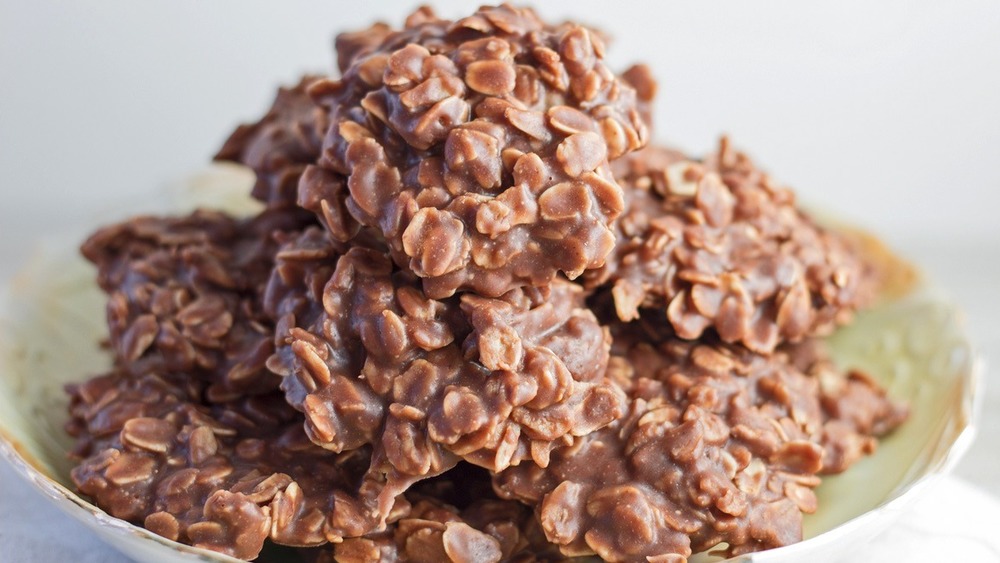 no-bake cookies on display