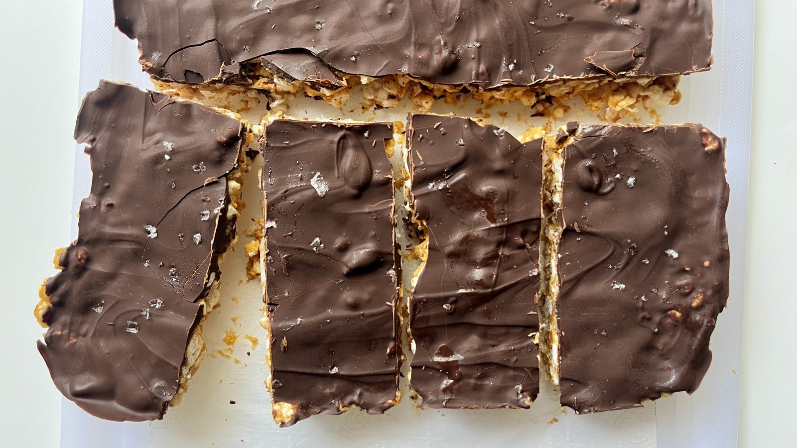 No-Bake Peanut Butter And Chocolate Crunch Bars Recipe