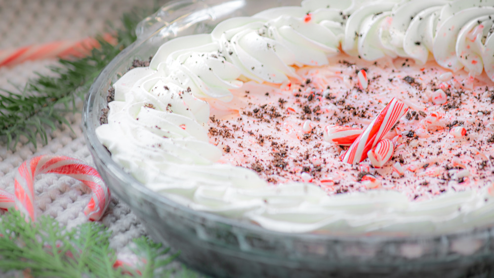 no-bake peppermint pie