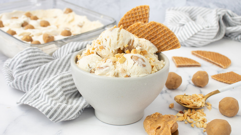 peanut butter cookie dough ice cream in bow with garnish