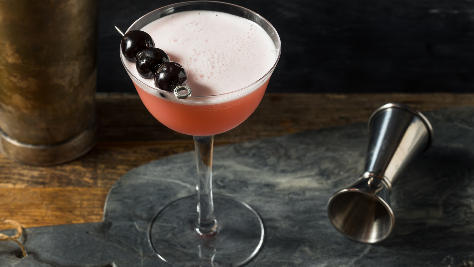 No Egg Whites? Give Your Cocktail A Frothy Foam Using HalfAndHalf