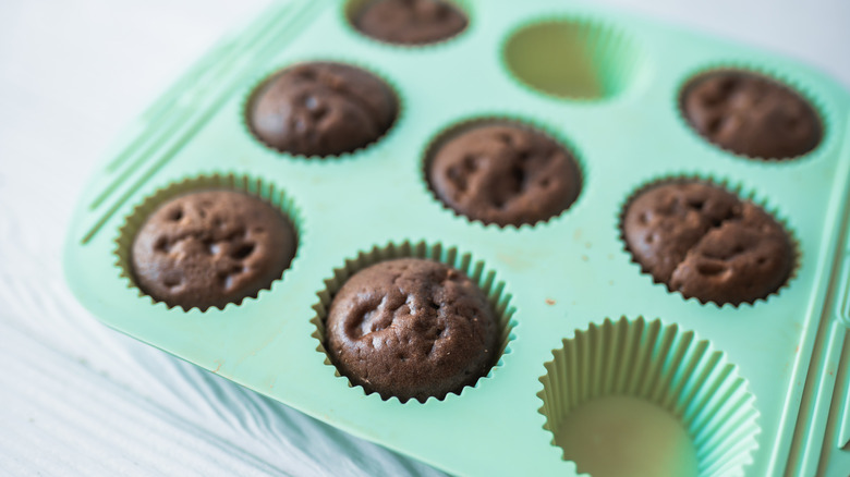 muffins in silicone pan
