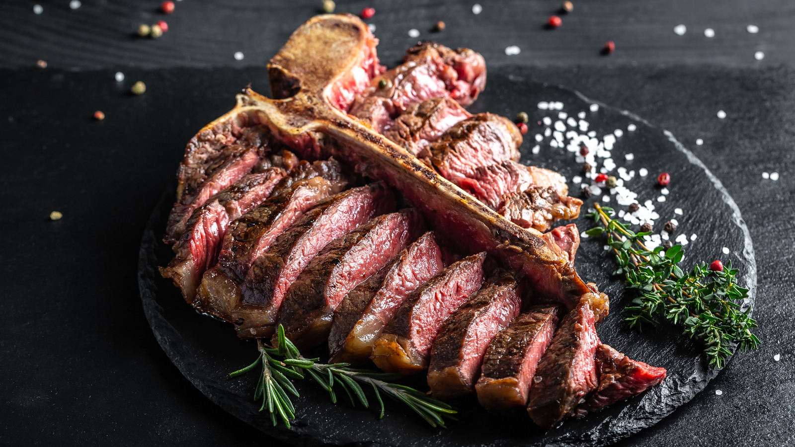 Стейк вкус. Стейк. бифштекс.