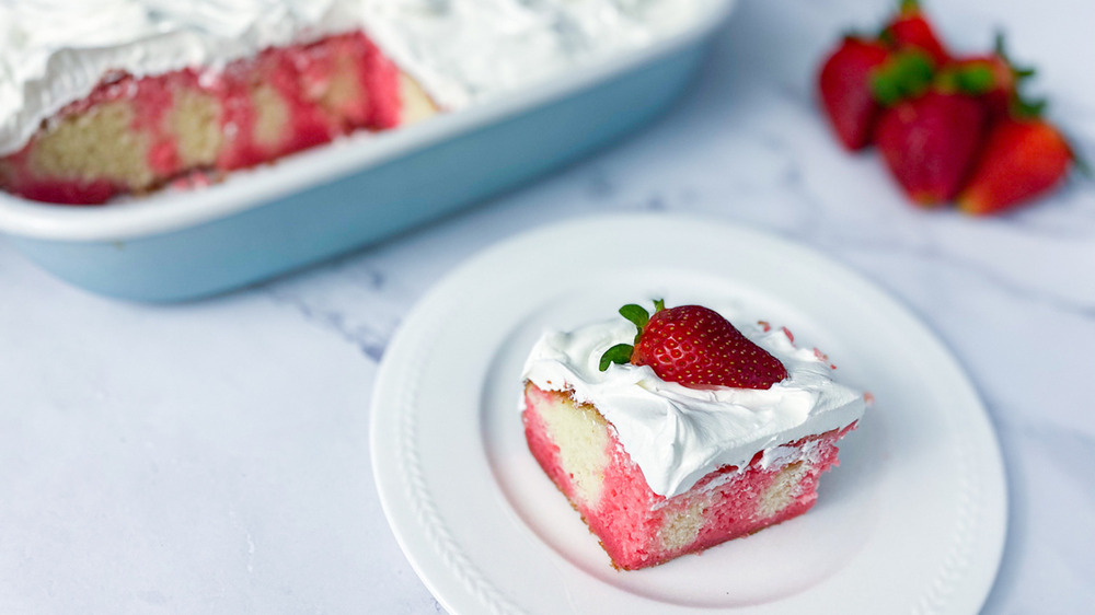  old-fashioned jell-o poke cake