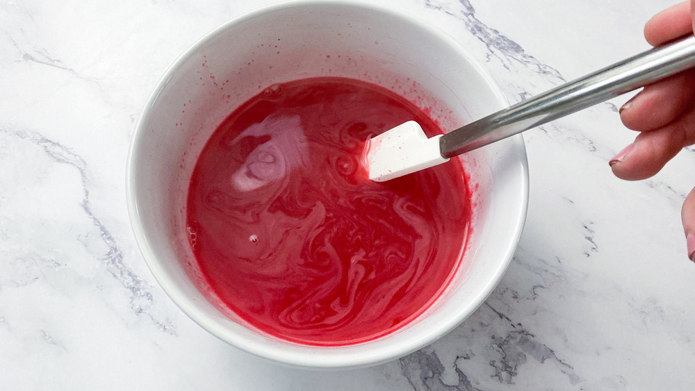 old-fashioned jell-o poke cake