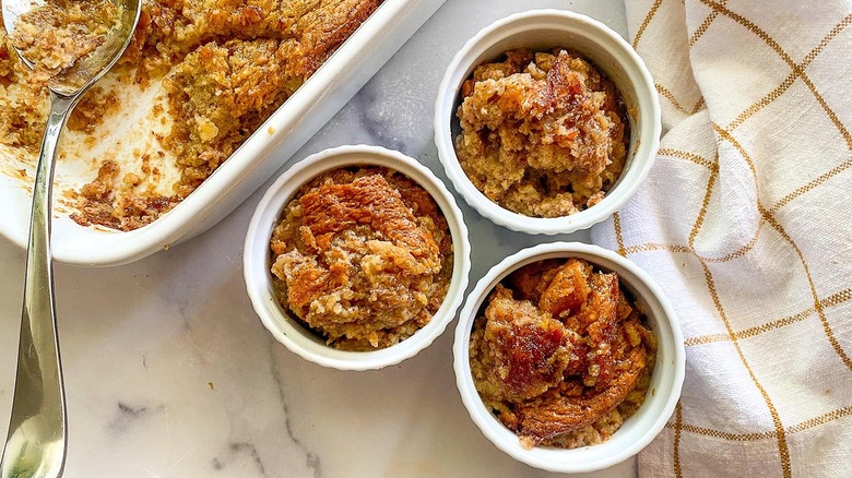 persimmon pudding in bowls