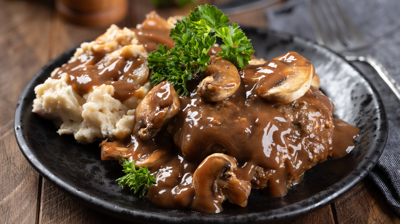 plate of Salisbury steak