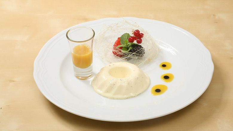 A plate of biancomangiare