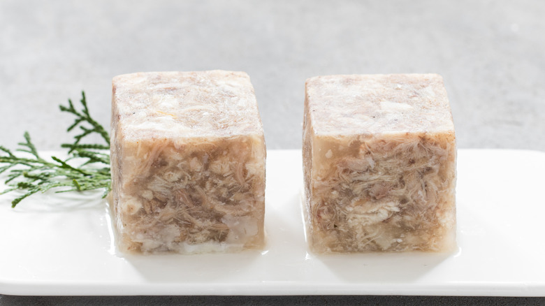 jellied chicken in squares presliced