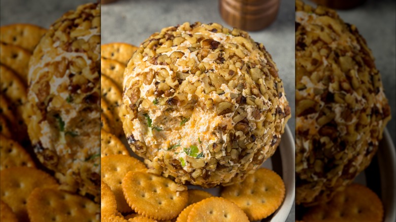 Cheese ball appetizer with crackers