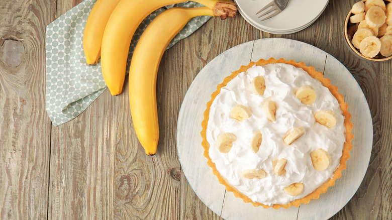 no bake banana breeze pie