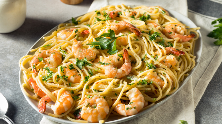 Olive Garden Shrimp Scampi: What To Know Before Ordering