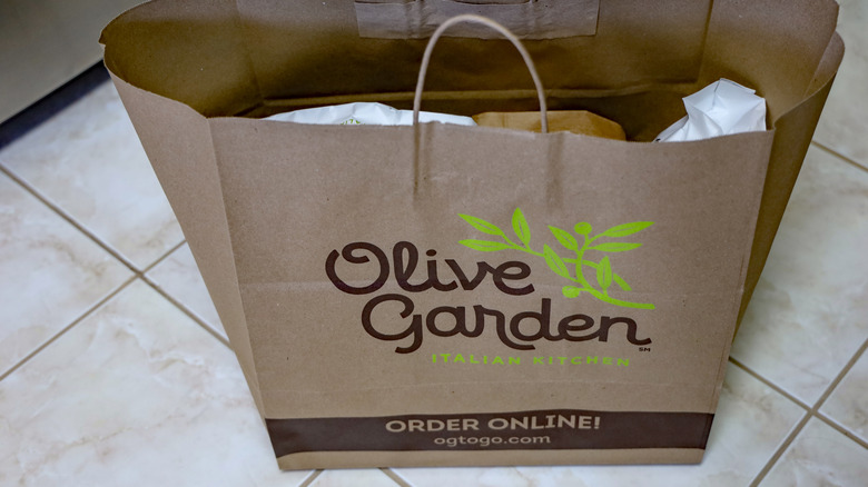 food in Olive Garden takeout bag