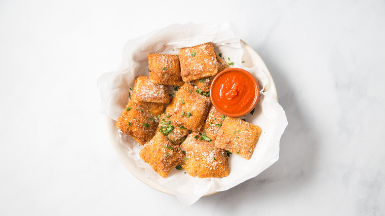 toasted ravioli served on table