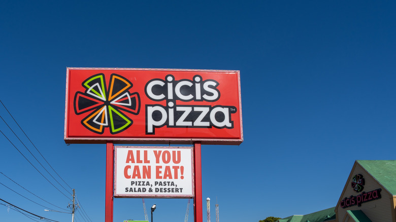 Cici's Pizza sign