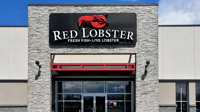 red lobster storefront