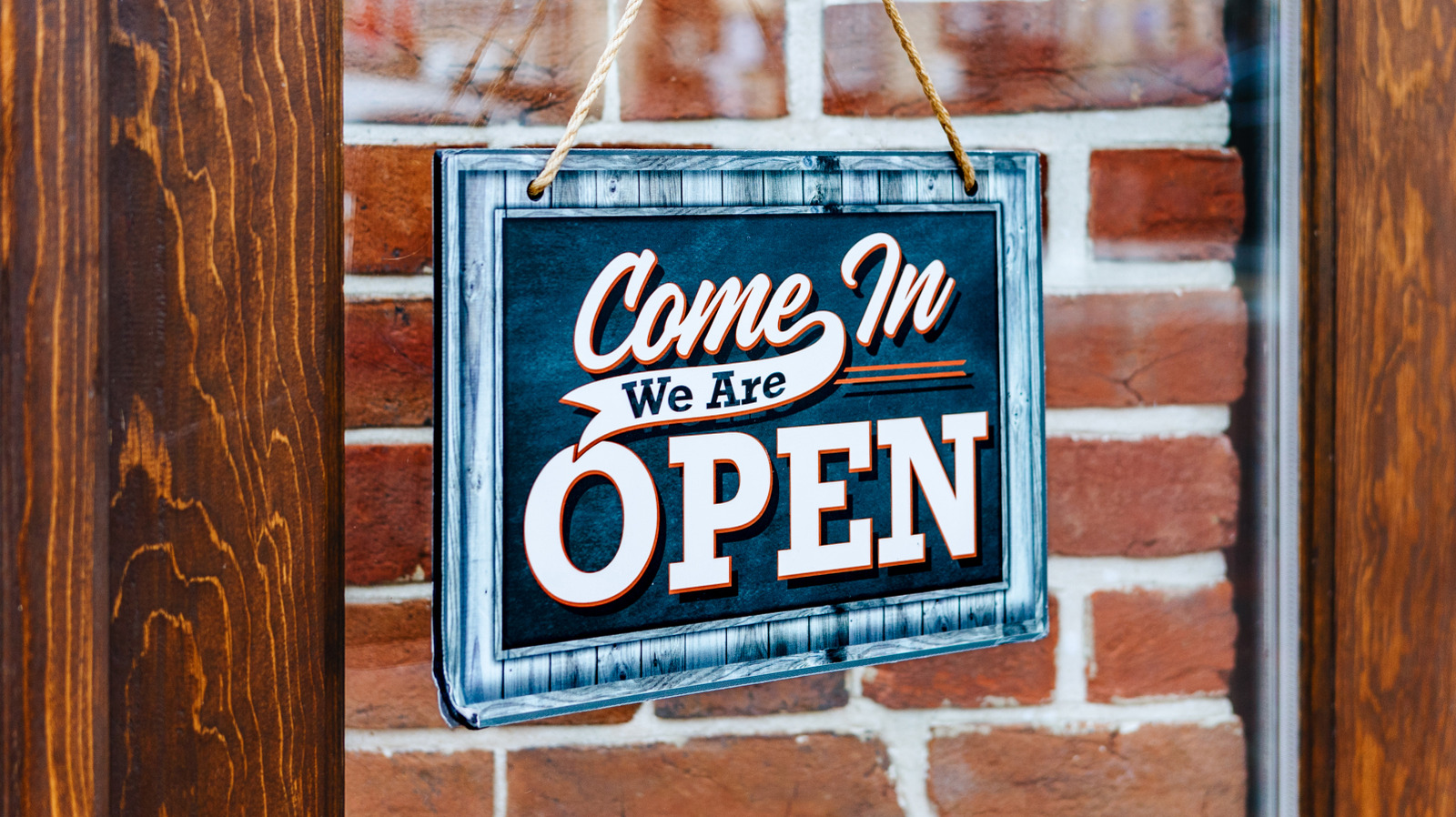 <a href="https://www.mashed.com/1771000/bundt-cakes-now-opening-sundays/" target="_blank">One Of Your Favorite Restaurants May Soon Be Open On Sundays</a>