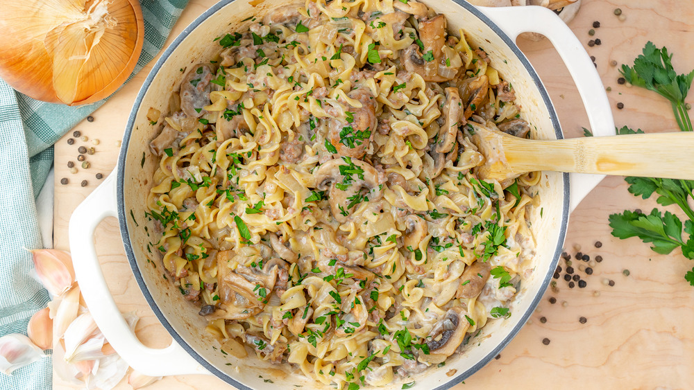 one-pot ground beef stroganoff recipe