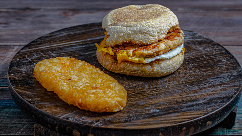 breakfast sandwich and hashbrown