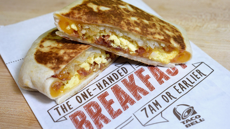 Taco Bell Breakfast Crunchwrap