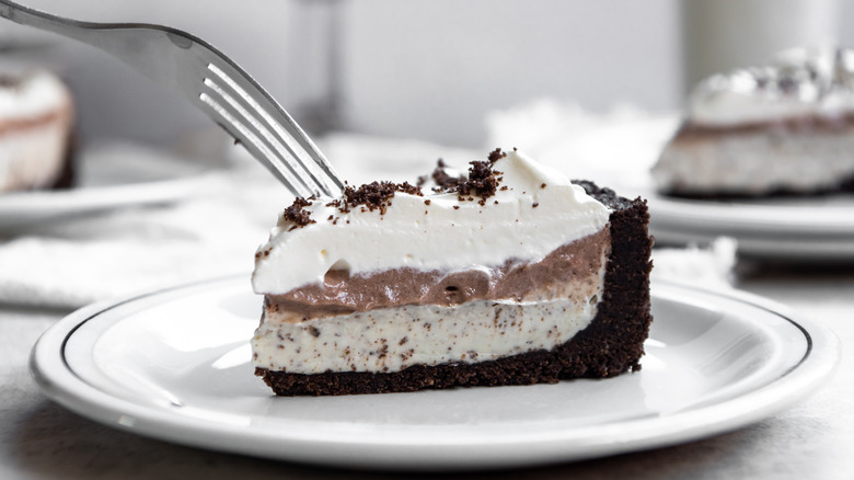 fork in oreo pudding pie