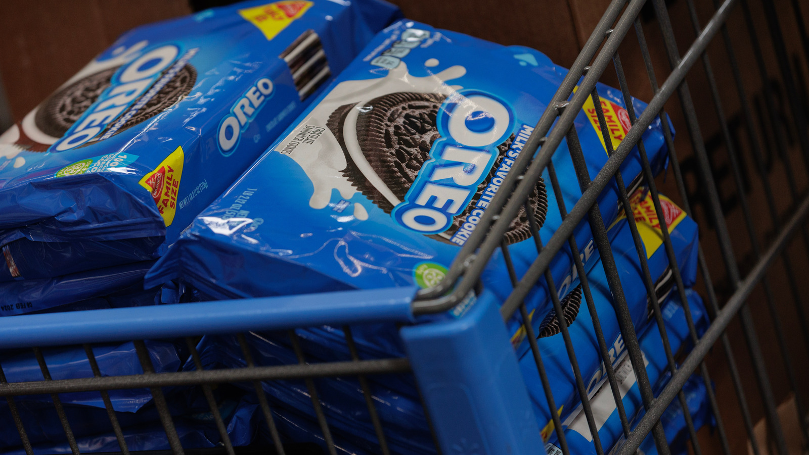 Oreo's Super Bowl 2024 Ad Hilariously Rewrites Kardashian History