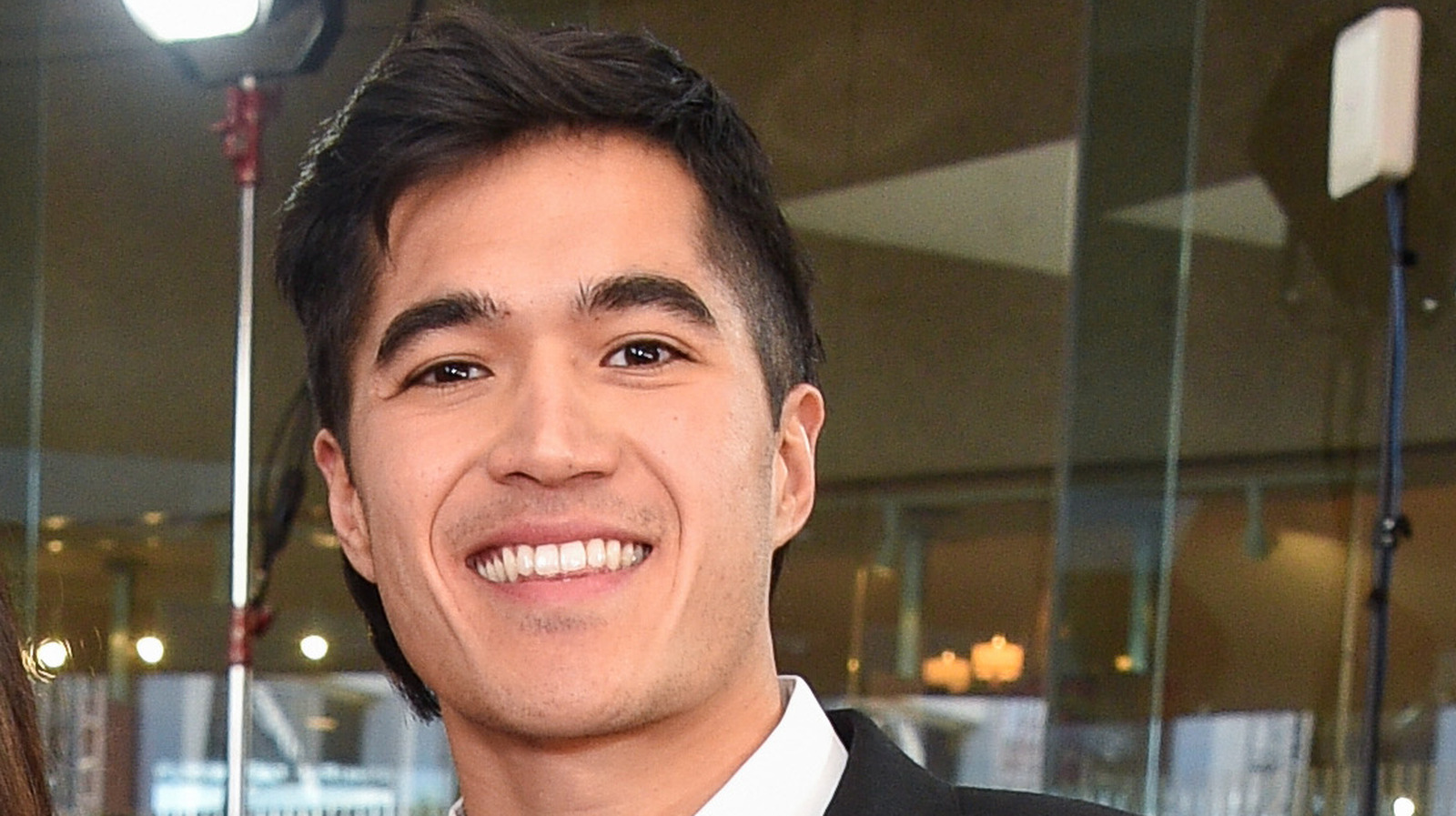 Owen Han's Genius Tip For The Best Chicken Sandwich Of Your Life - Exclusive
