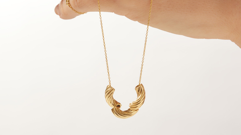 The gold-plated Panera Mac and Cheese necklace