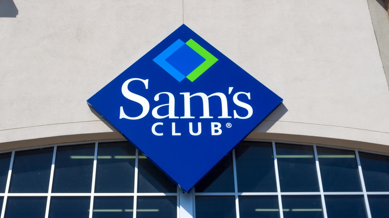 Sam's Club exterior
