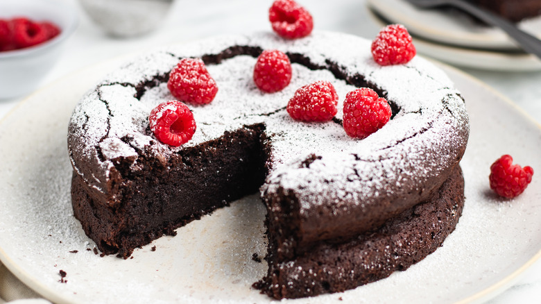 chocolate cake with raspberries