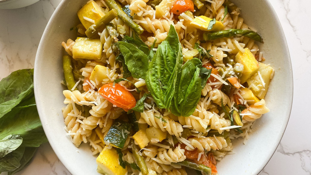 Pasta primavera in a bowl