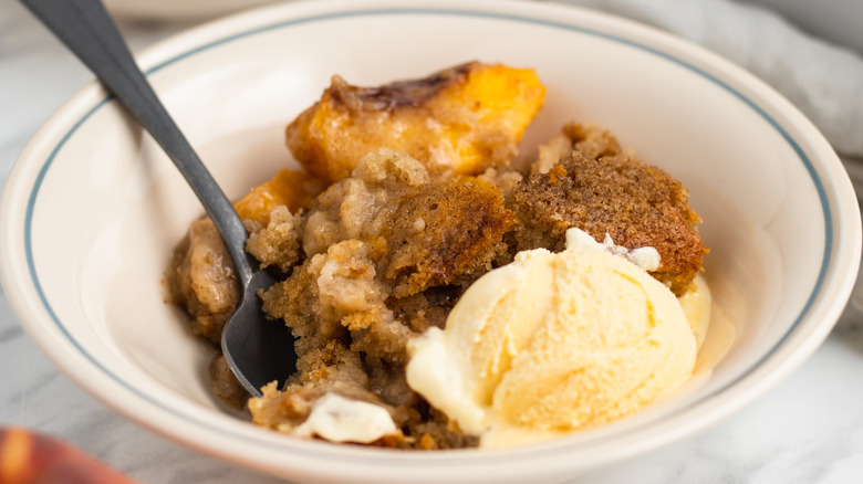 peach pudding in bowl