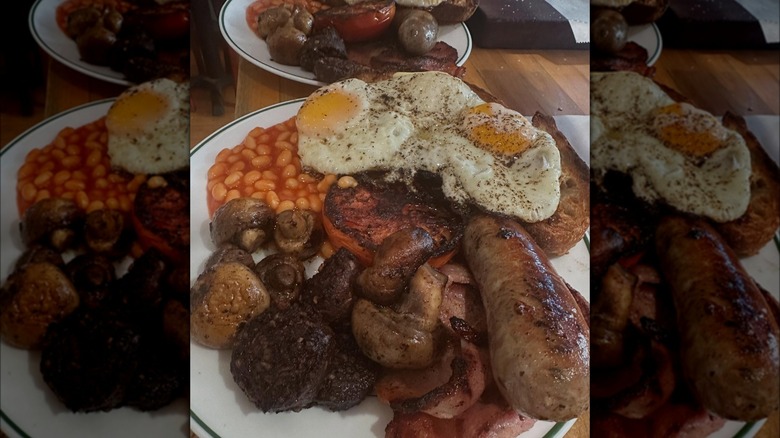 A close-up of Stargazy's full English breakfast.