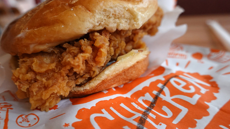 Popeyes chicken sandwich