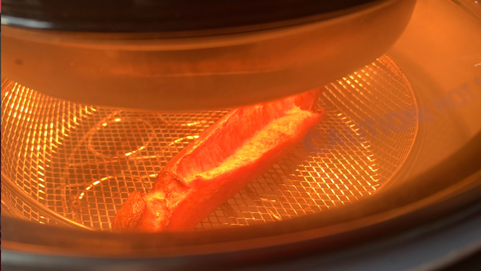 People Can't Stop Talking About This Hilarious Air Fryer 'Experiment'