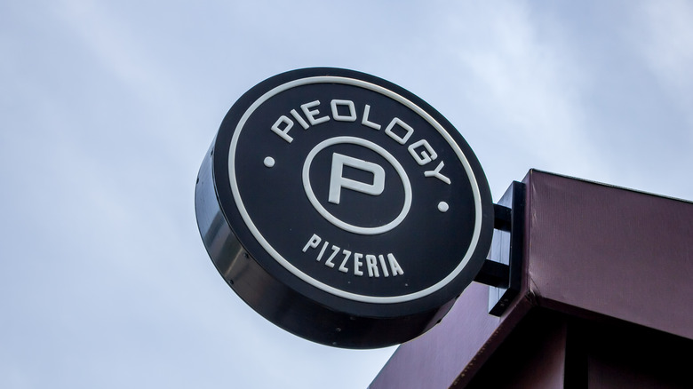 Pieology Pizzeria sign