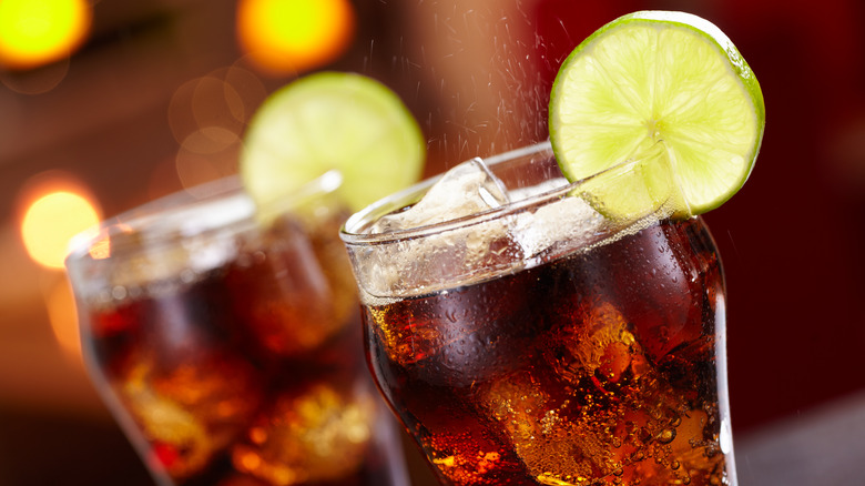 glasses of soda with lime