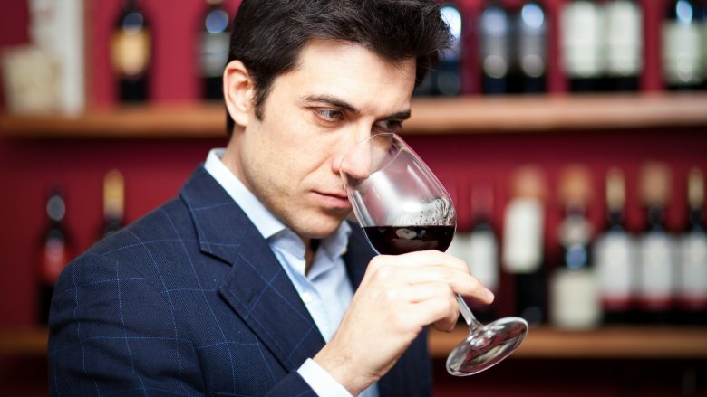 Don't Be That Person: 14 Wine Snobbisms To Avoid | Vinepair