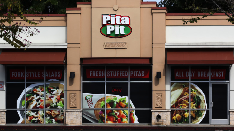 Pita Pit restaurant exterior