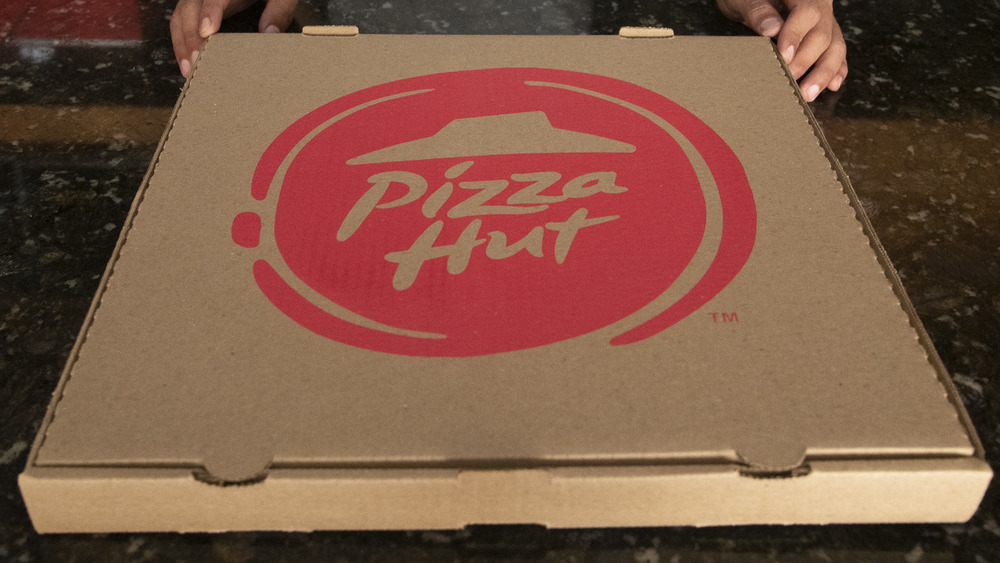 Pizza Hut box