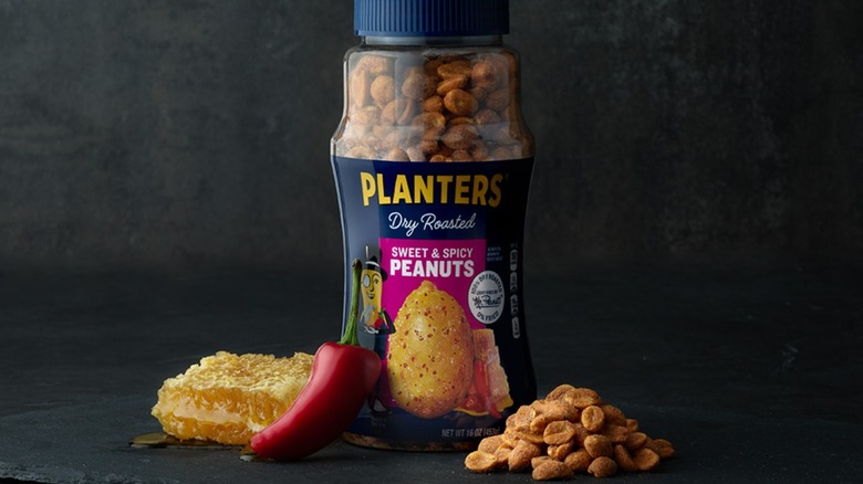 Planters dry roasted sweet and spicy peanuts