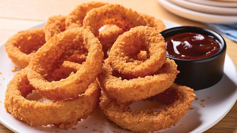 onion rings with BBQ sauce