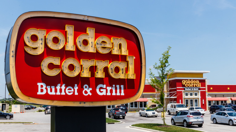 golden corral sign