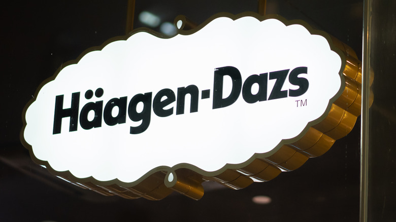 A Häagen-Dazs sign