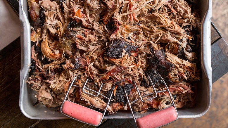pulled pork in serving tray