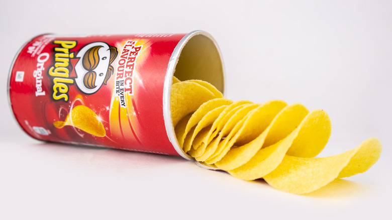 pringles can on its side