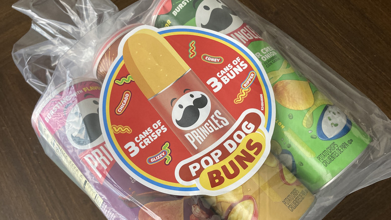 Pringles bun hot dogs and packaging