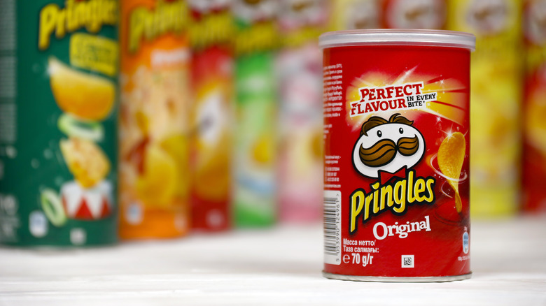 mini can of Pringles