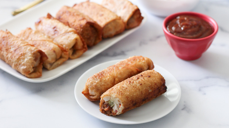 pulled pork egg rolls