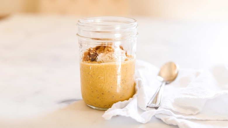 Overnight oats in a jar